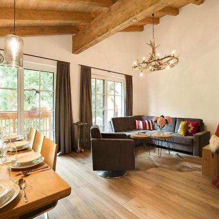 Luxurious Holiday Home With Sauna Кримл Екстериор снимка