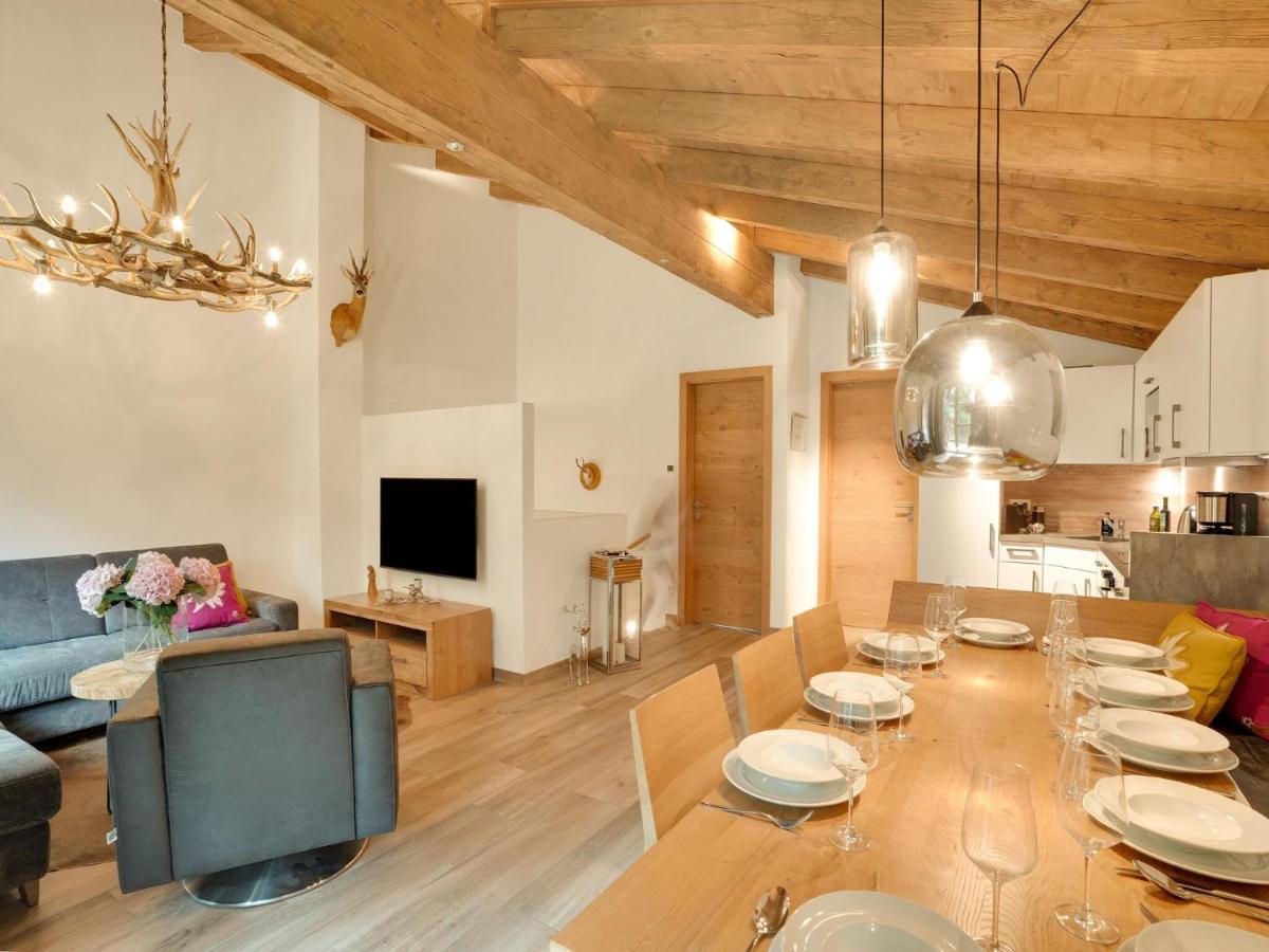 Luxurious Holiday Home With Sauna Кримл Екстериор снимка